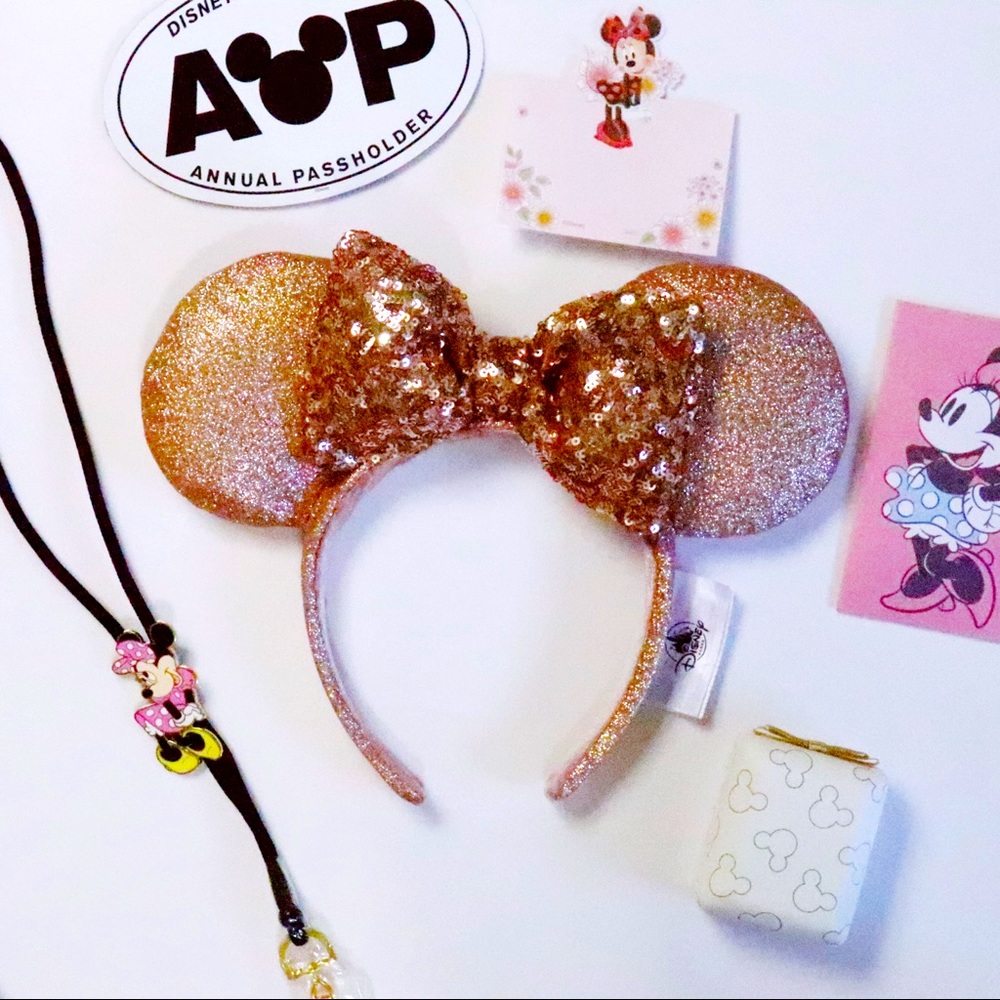 Minnie Mouse Ears Metallic Rose Gold